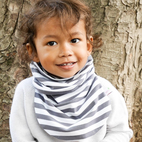 Jungen Schal / Loop grau weiß gestreift